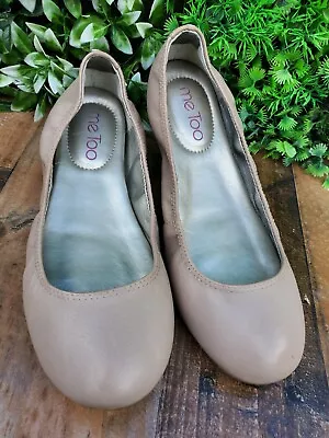 Me Too Leather Ballet Flat Sz 6.5 Shoe  Travis  Flexible Elastic Sides Taupe  • $27