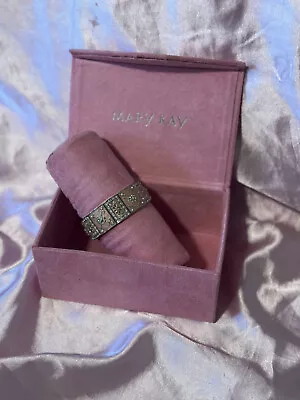 New Vintage Mary Kay Bracelet NWT Jewelry Gift Box Expandable Floral Rhinestones • $16.50