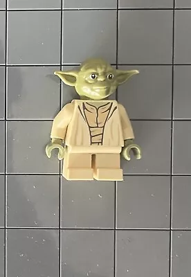 Lego Star Wars Yoda Minifigure 75017 • $22.27