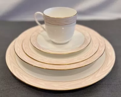 MIKASA SILK MOIRE 5 Piece Place Setting: Dinner & Salad Plates Bowl Cup+Saucer • $44.99