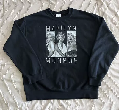 Marilyn Monroe Sweatshirt Size M Black Graphic Fleece Style Longsleeve • $24.99