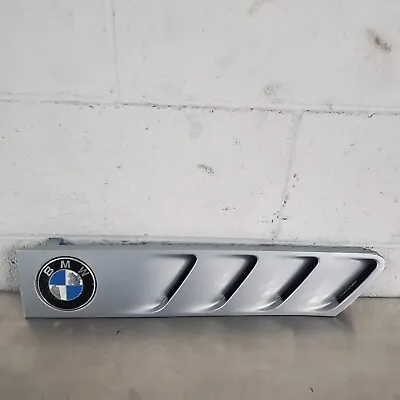96-02 BMW Z3 E36 Passg Side Fender Grille Vent Logo Emblem Panel Silver Genuine • $34.95
