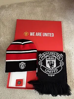 Manchester United Beanie Hat And Scarf Set Official Supporter Red/Black NEW  • £20