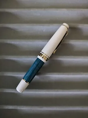 Sailor Pro Gear Slim Mini Rencontre Bleu Ciel - Medium/Fine 14K Nib • £154.99