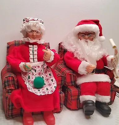 Antimated Trim A Home Knitting Mrs Claus And Santa Ckecking His List • $25