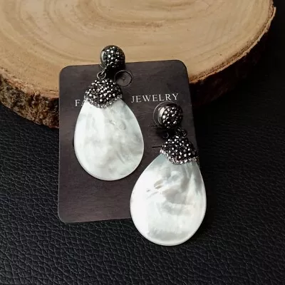 White Mother Of Pearl Black Macarsite Stud Earrings • $15.50