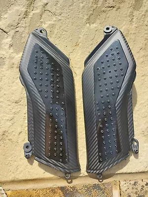 Carbon Fiber Kawasaki Z900 2017+ Matte Twill Side Tank Covers + Stomp Grips • £90