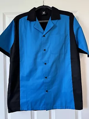 Hilton Retro Bowling Shirt Button Size Small Button Short Sleeve Black Blue • $18.95