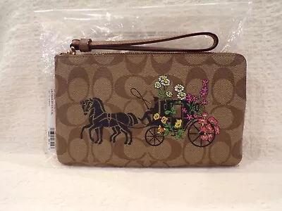 NWT Coach Large Corner Zip Wristlet In Signature Canvas Floral Horse & Carriage • $69.95