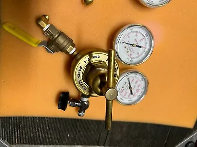 Harris CGA E-4 Model 425-50 Regulator • $89.99