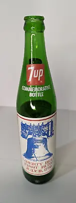 7 Up Bicentennial Bottle 1776 1976 Features Liberty Bell 16 Oz Early Production • $8