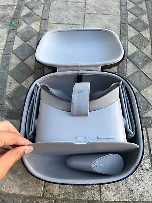 Meta Oculus Go Standalone VR 64 GB - Excellent Condition - Meta Carrying Case • £65