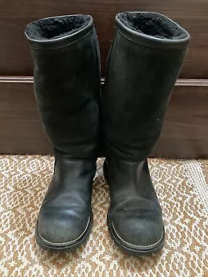UGG 5382 Size 7 / 38 Boots  Black Leather Shearling • $45