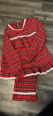 £15 • Buy Girls Christmas Pyjamas 7-8