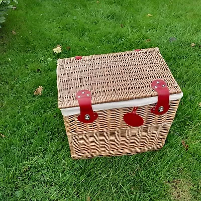 £0.10 • Buy Vintage Marks And Spencer Wicker Food Hamper