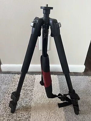 Vanguard Tracker S Tripod Aluminum With Sling. Very Nice! Fast Shipping! • $49.99