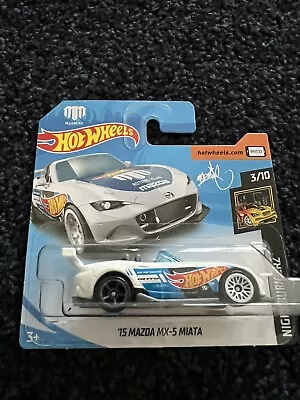 HOT WHEELS  2018NIGHTBURNERZ - 15 MAZDA MX-5 MIATA - White-Short Card 40/365 #3/ • $9.50