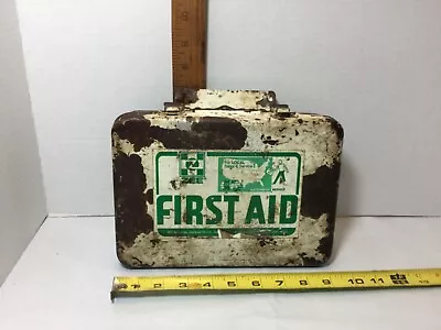 Vintage Zee First Aid Wall Mount Metal Box Rustic Condition No Contents • $19