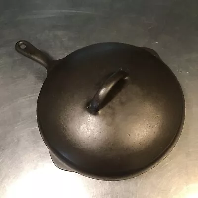 Antique Cast Iron CHICKEN FRYER/DEEP SKILLET & LID - Cracked • $25