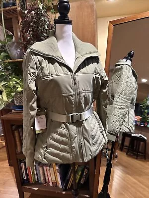 Cabi NWT Ski Lift Puffer Size: M Sage Green Fall ‘22 #4300 ($202) • $95