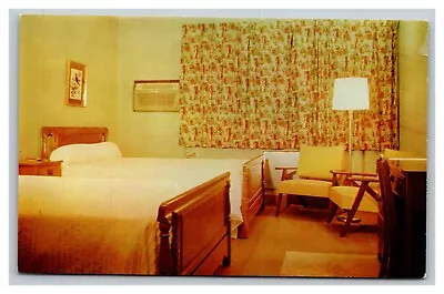 Vintage 1950's Postcard Mid Century Cool Furniture Park Motel McRae Georgia  • $17.97