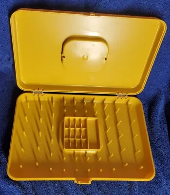 Vtg Wilson Mfg Co. Wil-Hold Sewing Kit Yellow Thread Box Plastic 13 X 8 X 2.5  • $15.99