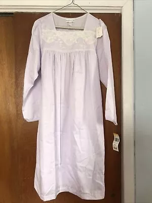 Miss Elaine NWT Lavender Nightgown Size Small Macy’s New Embroidered • $27