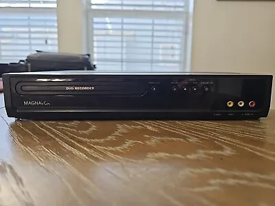 Magnavox DVD Recorder Burner Player ZC320MW8B Works No Remote  • $20