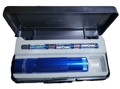 Maglite XL200 LED 3-Cell AAA Flashlight In Presentation Box Blue • $60