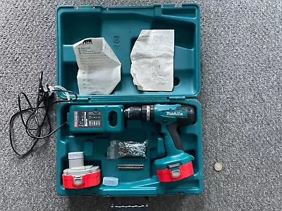 Makita 8391D 18V Cordless Combi Hammer Drill With 2 X Batteries Charger • £14.50