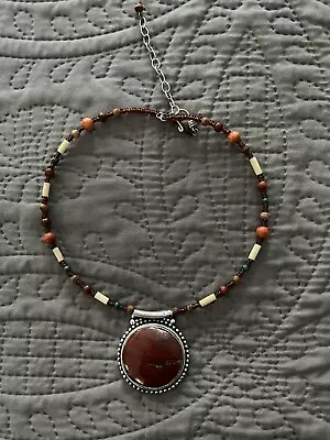 Gorgeous Red Stone Wood Beads Wire Necklace Silver Tone • $12.50