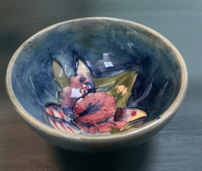 £45 • Buy Beautiful Old Moorcroft Pottery Footed Bowl With Iris Flower Decoration