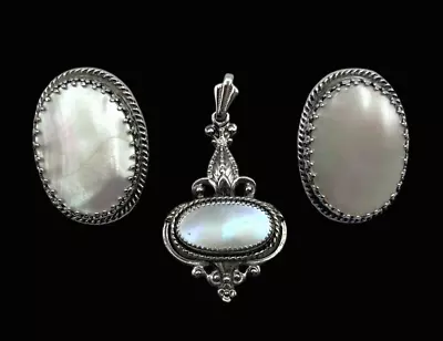 VTG Signed Whiting & Davis Mother Of Pearl Clip Earrings Matching Pendant • $40