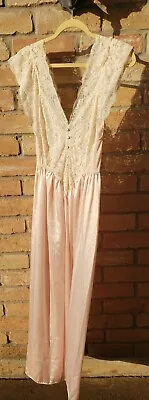 VTG 70s/80s Olga Sz Large Satin Lace Bodice Long Nightgown 92404 USA FLAWS • $39.50