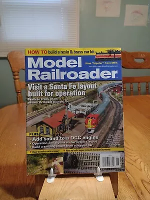 Model Railroader Magazine: June  2011 (RRR4).  • $1.75