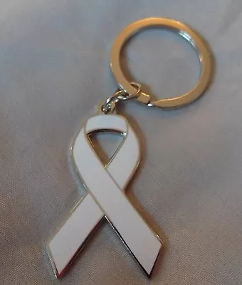 ***NEW*** Lung Cancer Awareness Ribbon Enamel White Keyring. Charity Badge. • £3.99