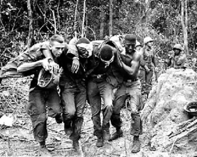 Wounded U.S. Soldiers Helping Each Other 8x10 Vietnam War Photo 313 • $7.43