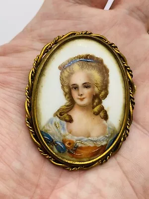 Antique Limoges France Beautifully Hand Painted Brooch 🥰 • £9