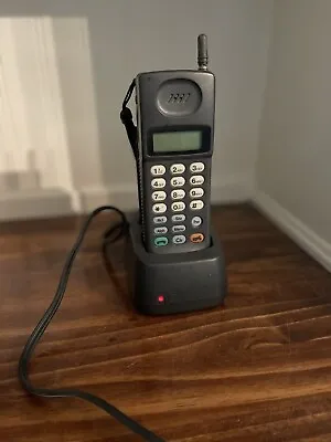 Vintage GTE UM9032 80/90 S Mobile Brick Phone Complete W/Charger (BCL) • $27.99