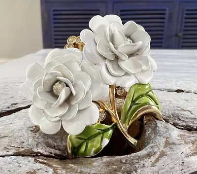 Vintage Crown Trifari White Enamel Flower Gold Tone Gardenia Peony Brooch #209 • $149.99