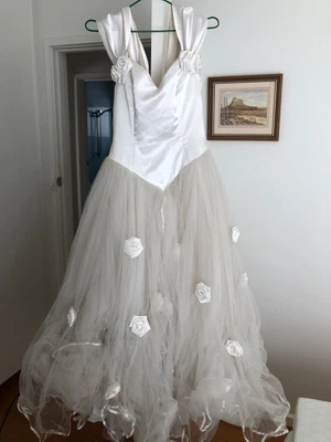 $39 • Buy Mariana Hardwick Wedding Dress