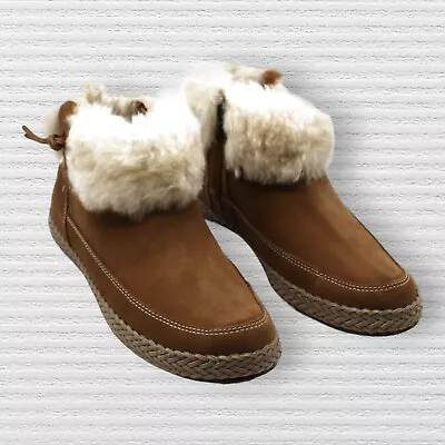 UGG Women's Boots (Size 7.5) • $69