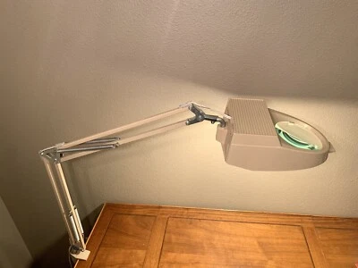 $125 • Buy Vintage LEDU Magnifying Floating Portable Lamp Jewelers Desk Light W/ ClampWorks