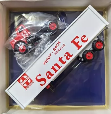 Winross 174-3 1:64 Santa Fe Railroad Series #1 Tractor Trailer • $19.99