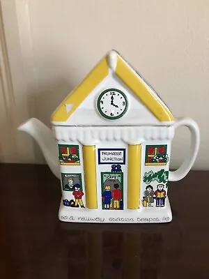 Vintage Wade English Life Primrose Junction Station Teapot Tea Pot Collectable • £13.95