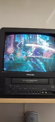 $295 • Buy Toshiba MV13L3 13  CRT TV VCR VHS Combo Retro Gaming CLEAN Inspected 