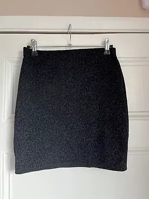 BNWT Boohoo Black Leopard Design Velvet Skirt Size 10 • $2.49