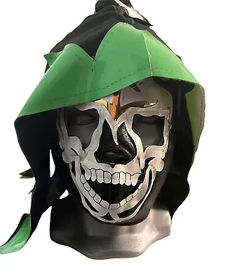 La Parka Mask/mascara • $25