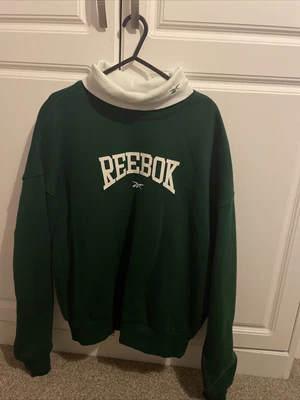 £10 • Buy Reebok Sweatshirt Small