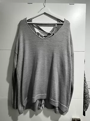 Decjuba Knit Size L • $20